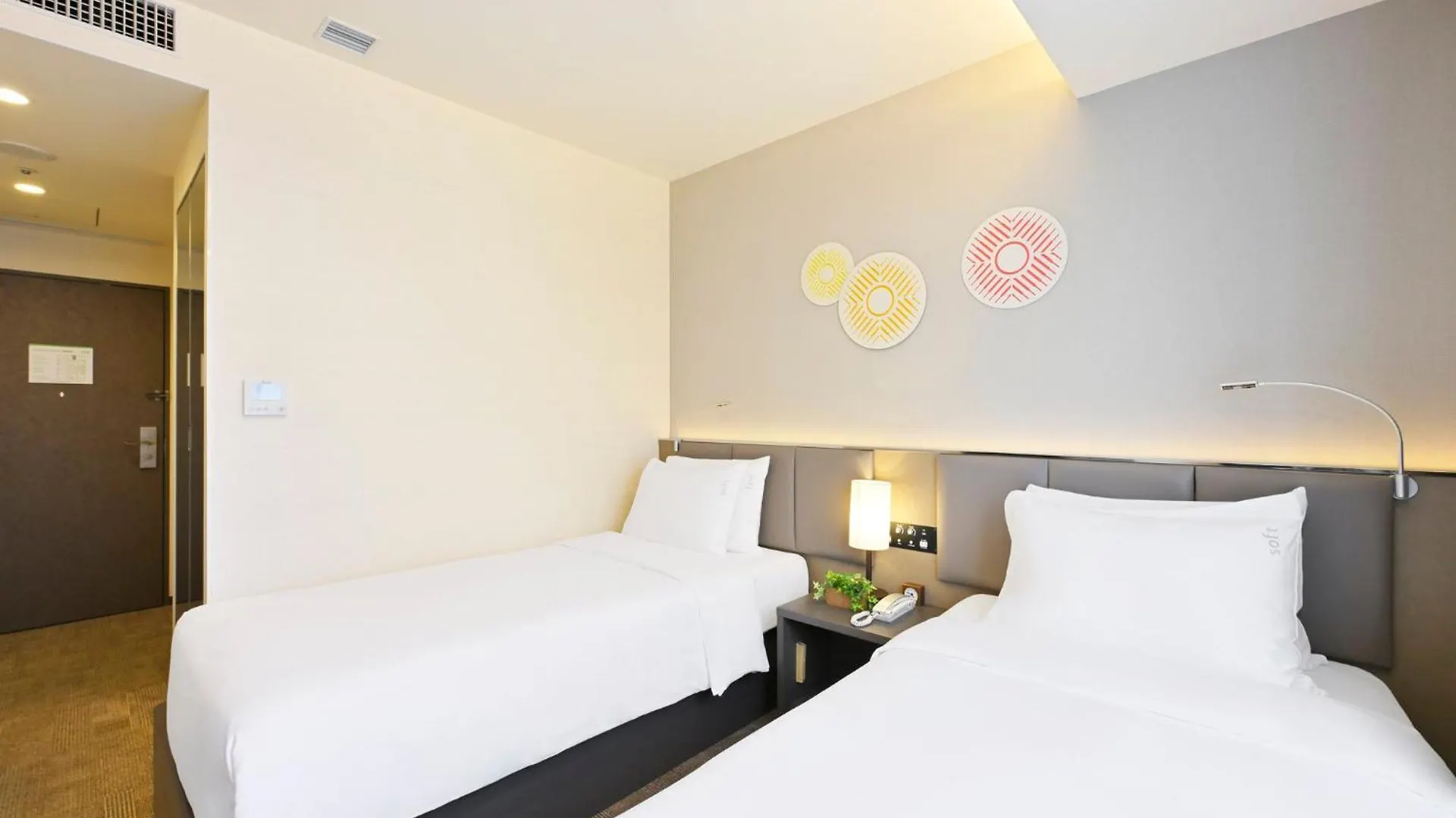 **** Hotel Holiday Inn & Suites Shin Osaka By Ihg Japan