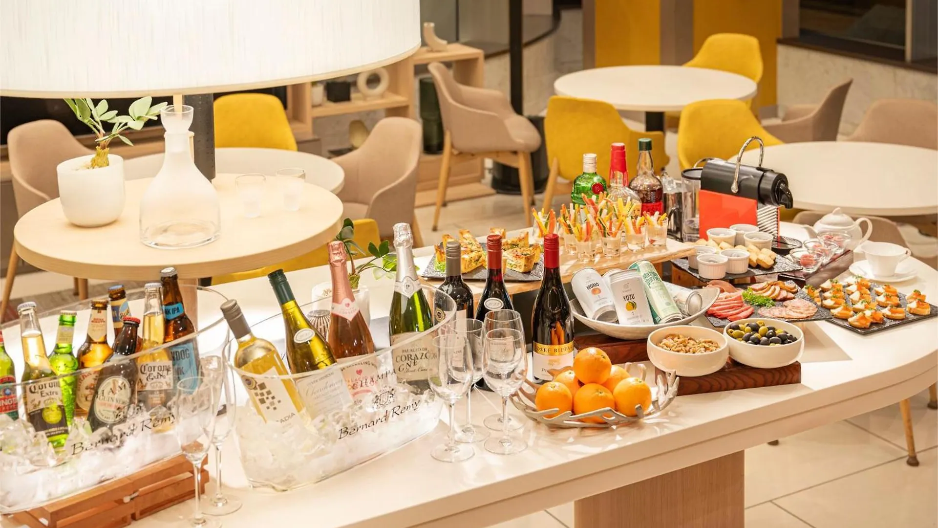 Holiday Inn & Suites Shin Osaka By Ihg Hotel