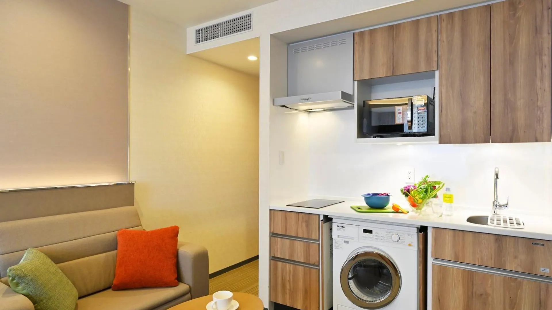 Holiday Inn & Suites Shin Osaka By Ihg