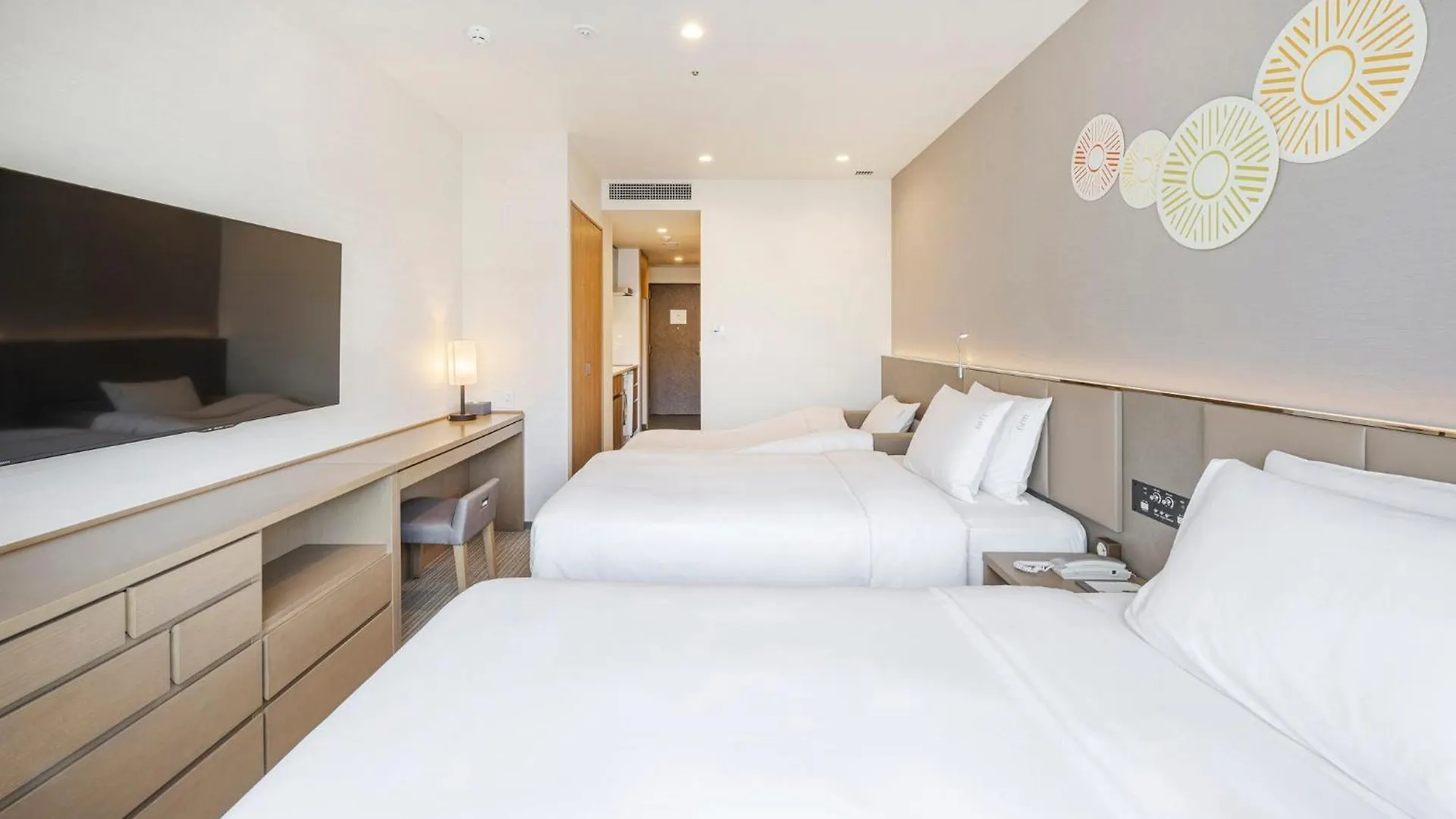 **** Hotel Holiday Inn & Suites Shin Osaka By Ihg Japan