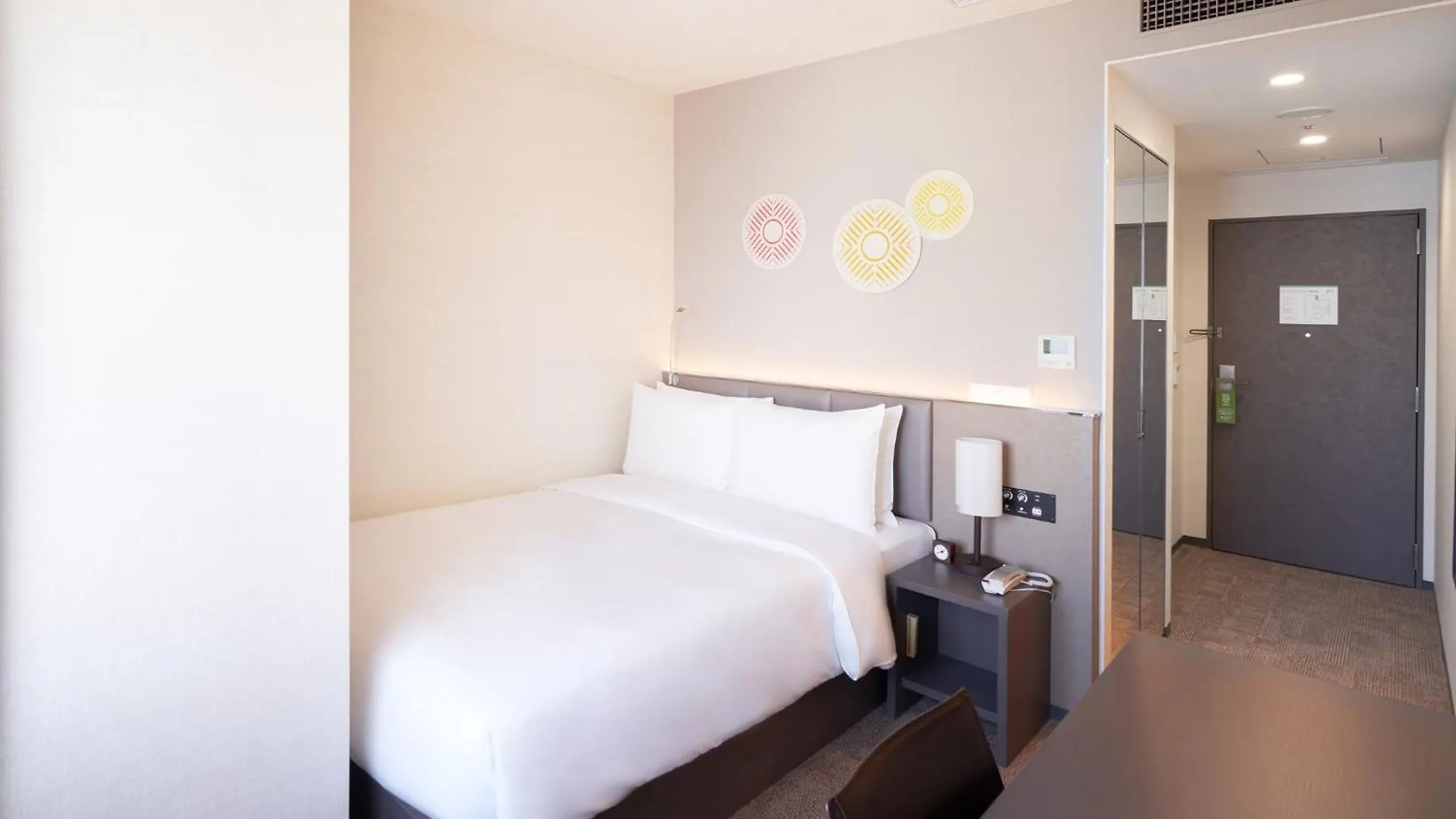 Holiday Inn & Suites Shin Osaka By Ihg 4*,