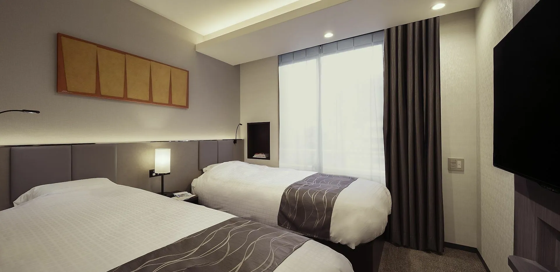Holiday Inn & Suites Shin Osaka By Ihg 4*,  Japan